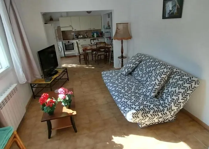 Agreable Bas De Apartmán