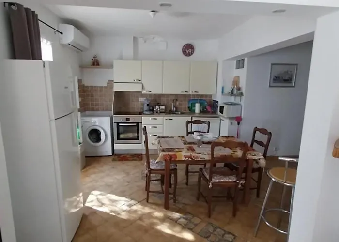 Agreable Bas De Furiani